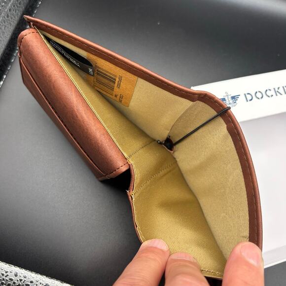 Dockers Men’s Genuine Leather Bifold Wallet 31DP220025 Tan Color NIB - Picture 10 of 17